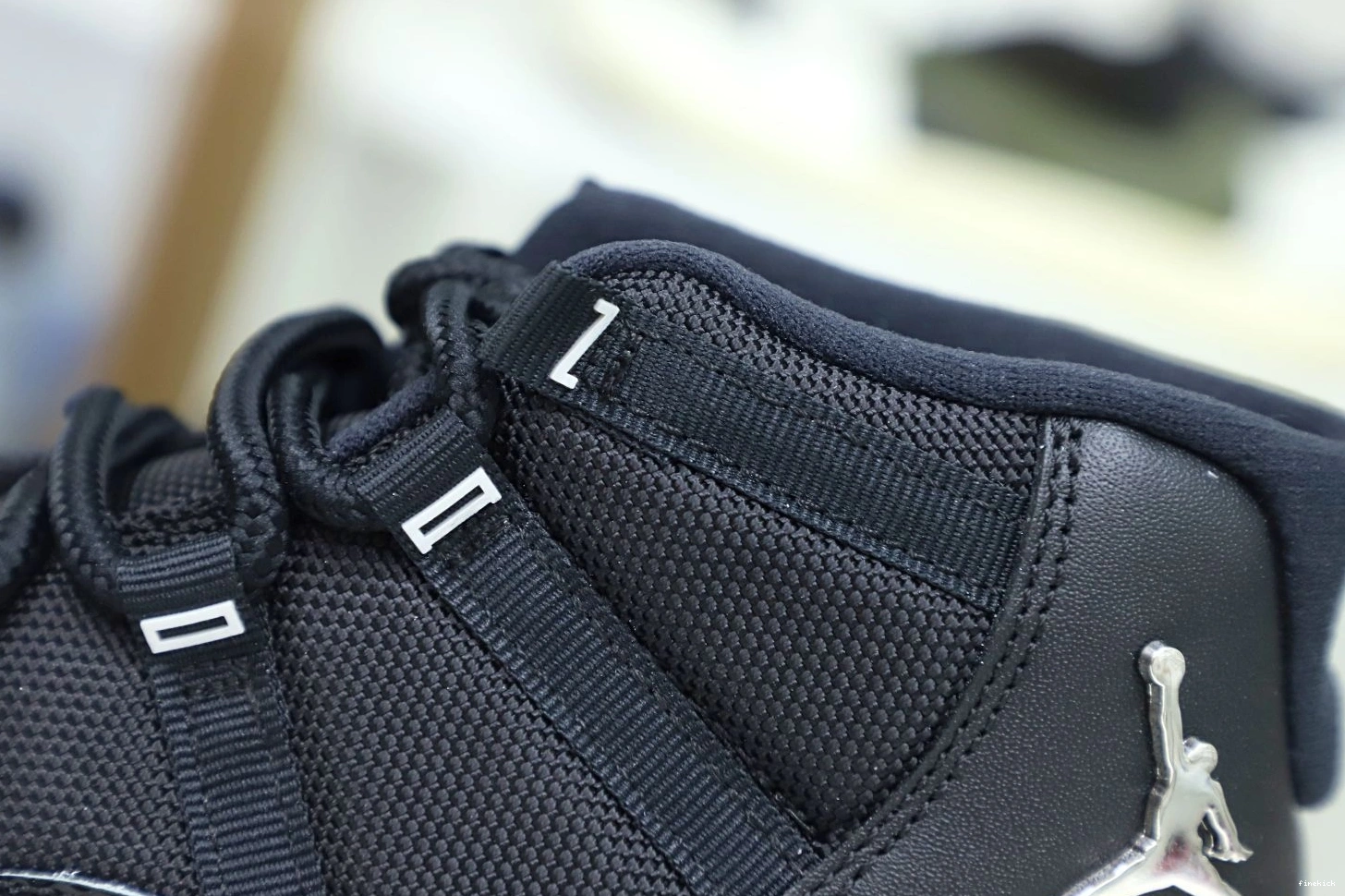 AIR 'JUBILEE 25TH 11   RETRO JORDAN 1228